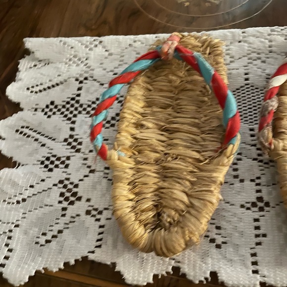 2 for $10 Japanese Bamboo Sandals - Picture 2 of 5